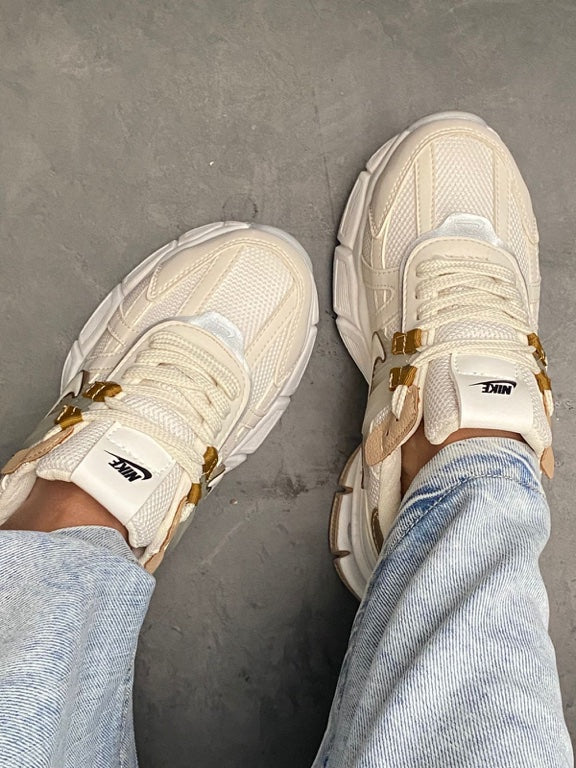 AURA CHUNKY – TENIS FEMENINO